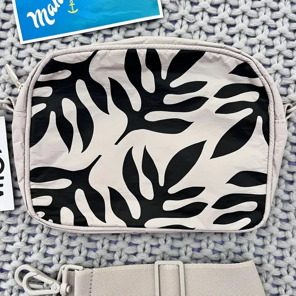 Aloha Collection• LE TOUR OLA Cross Body Bag Purse Black On Sandstone - Picture 3 of 12